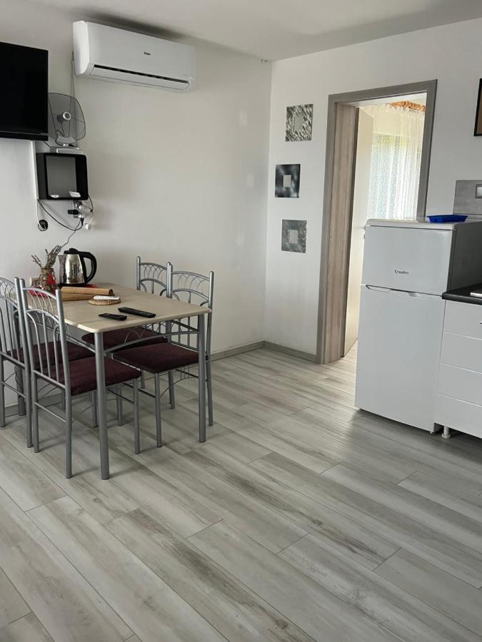 Apartments Linic นิน ภายนอก รูปภาพ